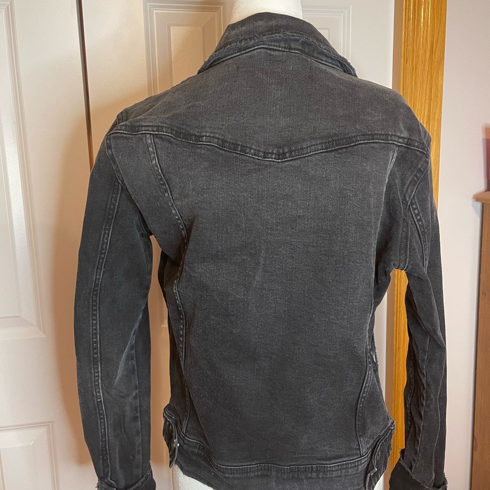 Black denim jacket from Zara size small - Picture 3 of 3